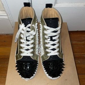 Black, gold and white red bottoms sneakers men 40.5